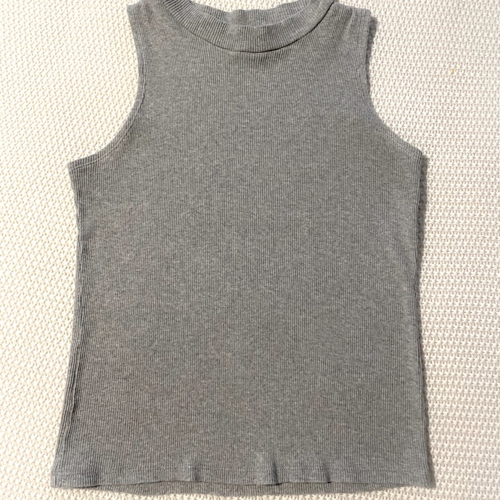 Gray sleeveless top